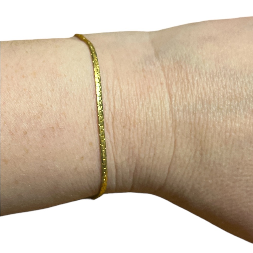 ✨ 3/$15 ✨ Gold Tone Monet Thin Bracelet